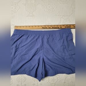 Columbia Blue Casual Shorts, With Drawsting And Zipper Pocket, Size XL